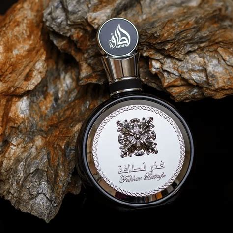 lattafa fakhar black perfume